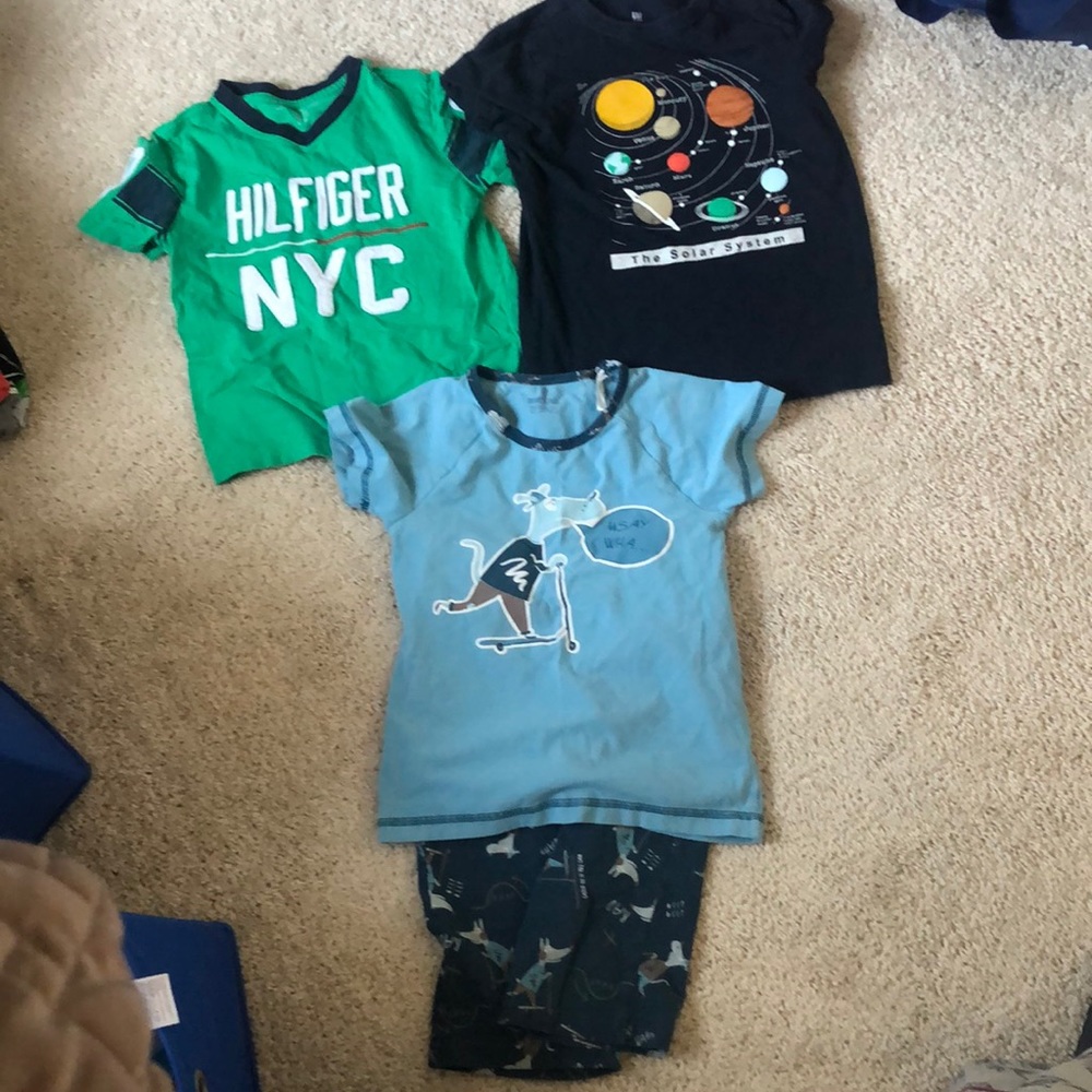 Shirts and 1short for boy6-7 years